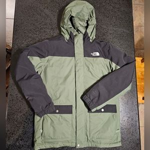 The North Face Green and Black Hooded Coat Youth XL 18/20.